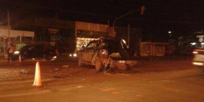 Posadas: espectacular accidente entre una camioneta y un colectivo