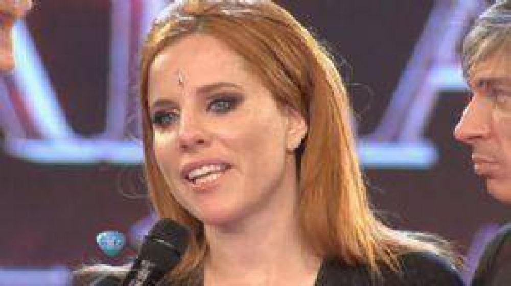 Con una previa a puro yoga y meditacin, Agustina Kmpfer debut en el Bailando