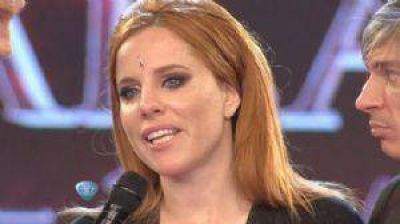 Con una previa a puro yoga y meditaci�n, Agustina K�mpfer debut� en el Bailando