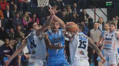 Bah�a Basket venci� en el Casanova a Pe�arol por 84-71 y llev� la serie a un quinto juego