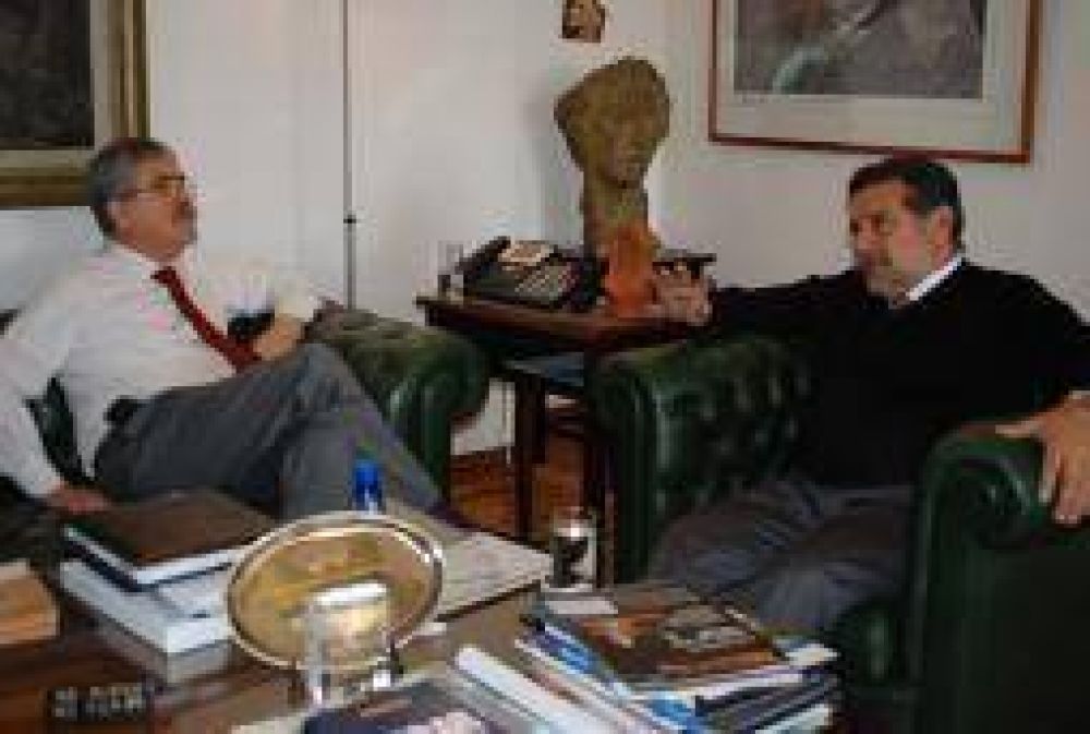 Gobierno desunido. La Vicegobernadora por un lado y el Gobernador por el otro