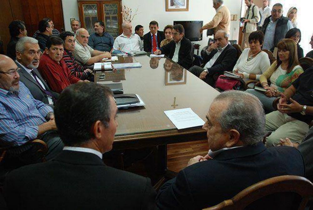 Jorge convoc� a la Intersindical para el martes