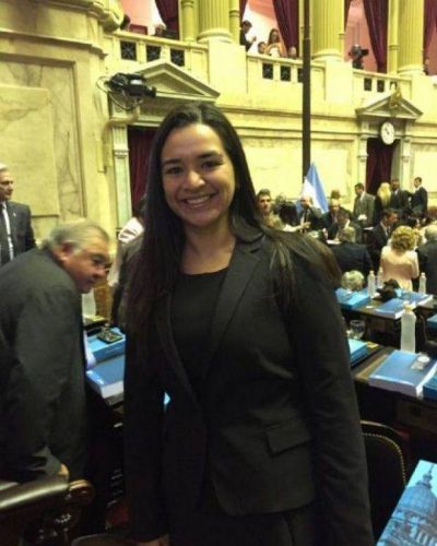 A Evita Isa, hasta ahora, ni Daniel Scioli, ni Florencio Randazzo la convencen