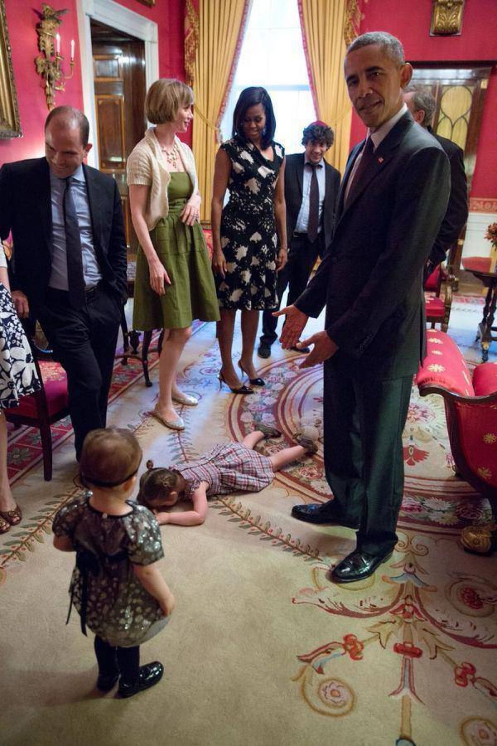 El berrinche de una nena de dos a�os en la Casa Blanca y a los pies de Obama