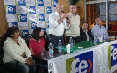 Venegas inaugur� local en General Rodr�guez: 
