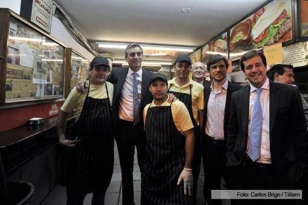 Recalde acompa�� a Randazzo en la implementaci�n de Precios Cuidados en la terminal de Retiro