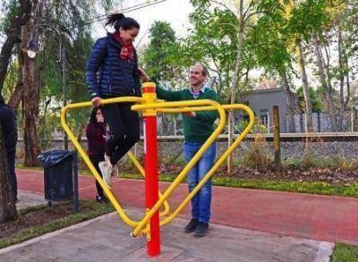 San Fernando inaugur� un nuevo Paseo Aer�bico en la calle Brandsen