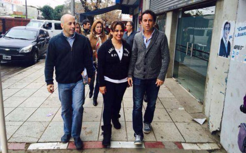 Ducot�, Zakhem y Neuspiller salieron fuerte a hacer campa�a en Derqui