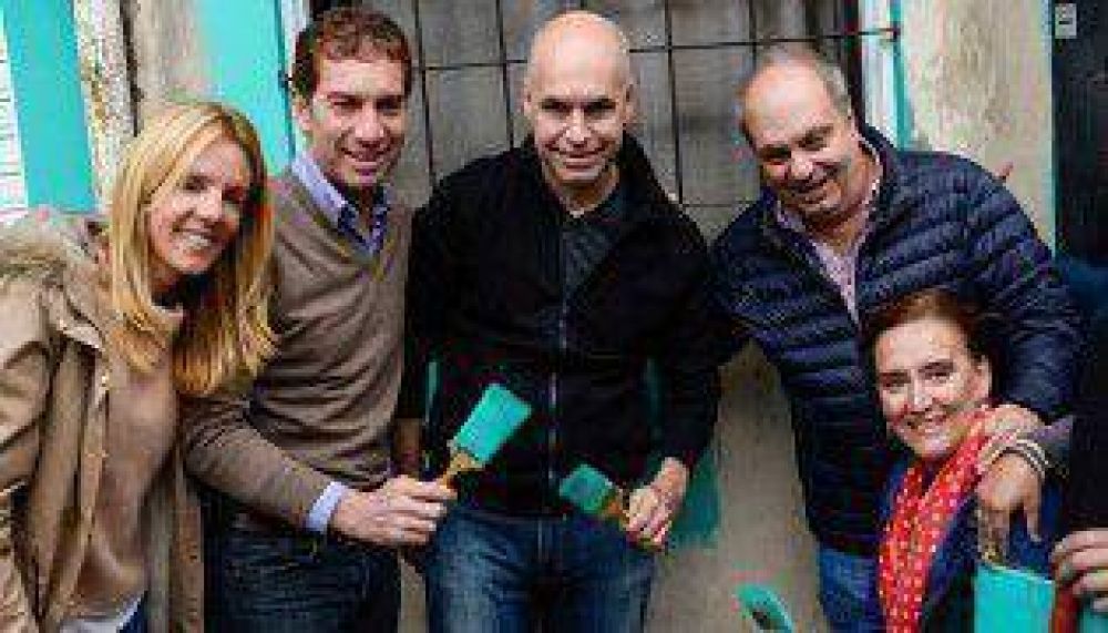 Larreta y Michetti inauguraron el Pasaje Zuvir�a en Ciudad Oculta