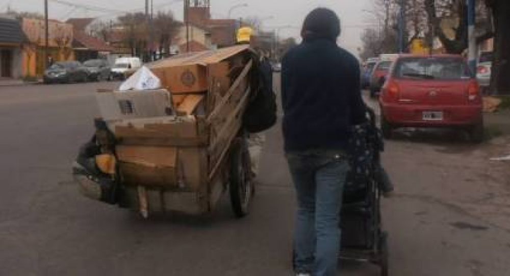 Cartoneros y �el negocio detr�s del esfuerzo�