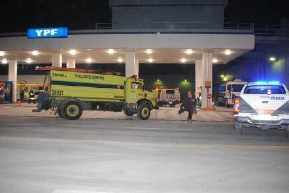 Explosi�n en estaci�n de servicio caus� p�nico en el centro