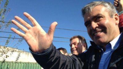 Cano y Amaya caminaron juntos por las calles de Juan Bautista Alberdi