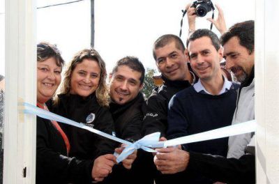 Entregaron seis nuevas viviendas en el Barrio Qu�mico