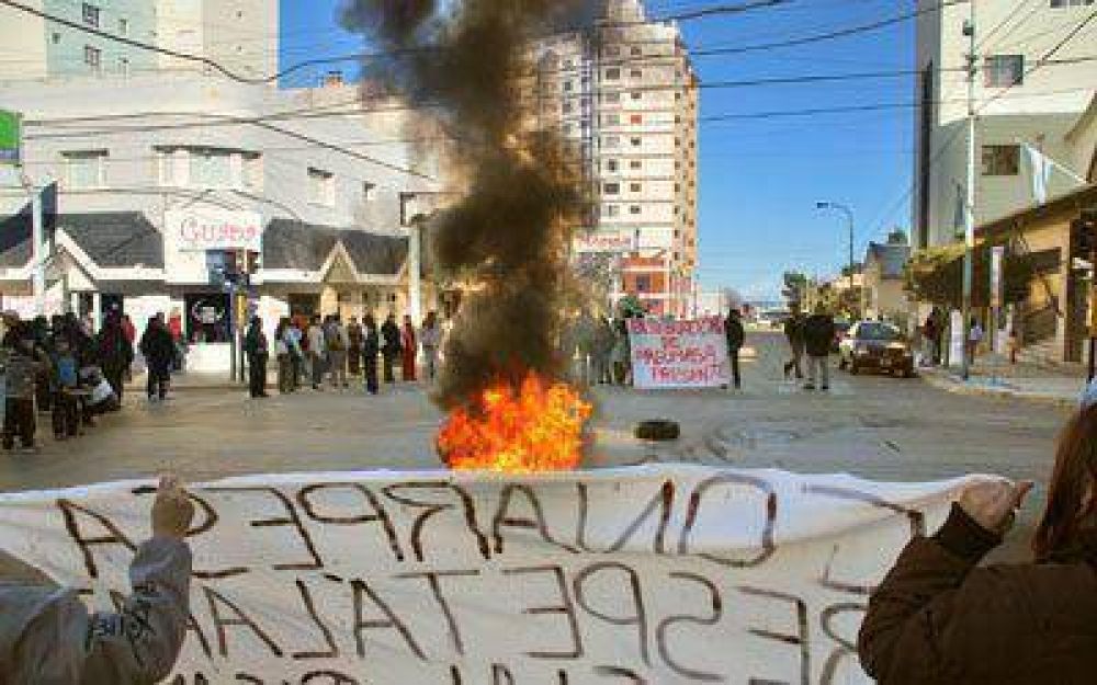 Se lleg� a un principio de acuerdo luego de la protesta de los fileteros