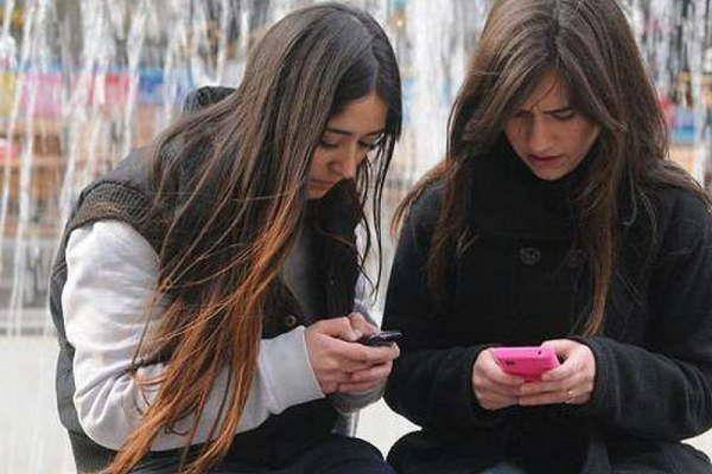 Santiago se plegar�a al boicot contra las compa��as de telefon�a celular por el aumento de tarifas