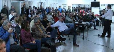 Un partido pol�tico no es una bolsa de trabajo