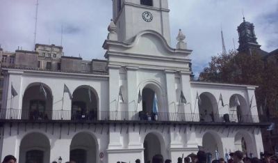 Una distinci�n a su trayectoria radial