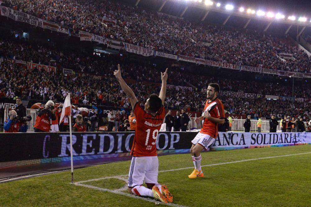 River sigue de fiesta: volvi� Aimar y super� a Central con el envi�n ganador de la Copa Libertadores