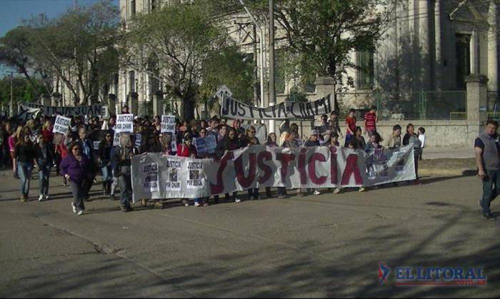 Masivo reclamo de Justicia por el asesinato de Y�sica y otras dos muertes