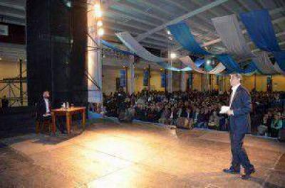 PAREDES URQUIZA Y FELIPE �LVAREZ PRESENTARON SU PLAN DE GOBIERNO MUNICIPAL PARA LOS PR�XIMOS CUATRO A�OS
