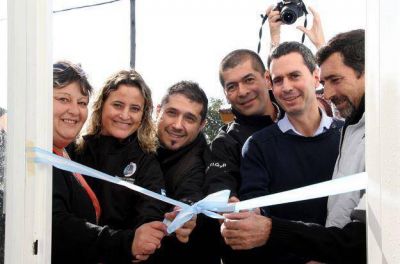 Nueva entrega de viviendas en el barrio Qu�mico de Sierras Bayas