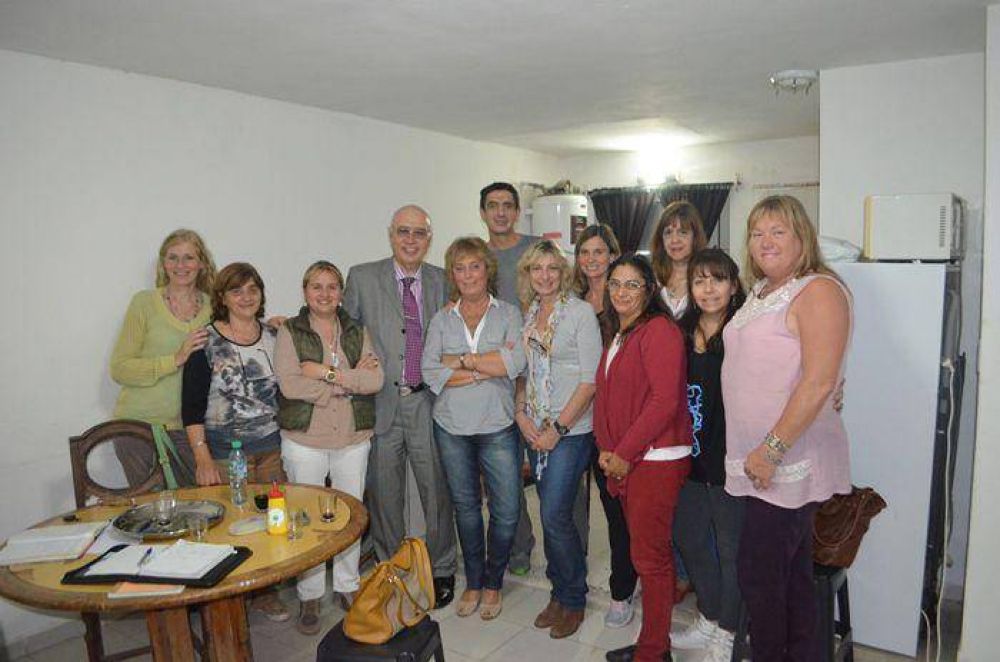 Gorosito visit� el Hogar de Ni�os �Golondrinas�  y le hizo entrega de $ 87.000 para gastos de funcionamiento