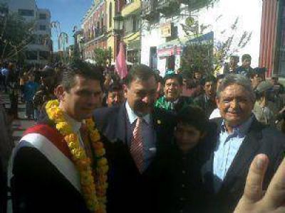 Isa particip� de la asunci�n del alcalde de Tarija, Rodrigo Paz Pereira