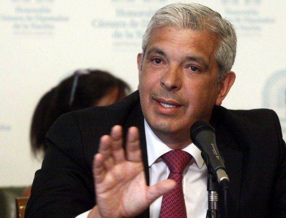 Juli�n Dom�nguez le abre la puerta a Massa al FpV