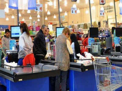 Sin multas por ahora, obligan a comercios a limitar las bolsas de pl�stico