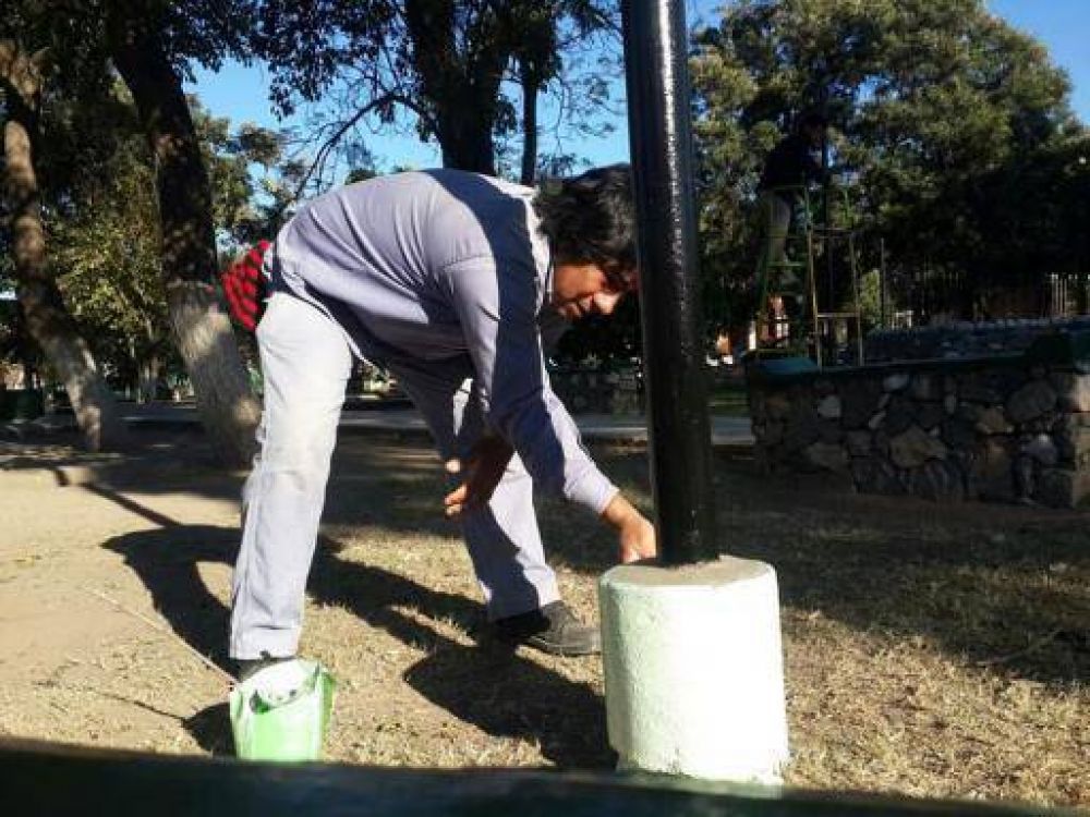 Trabajos de mantenimiento en plaza de San Isidro