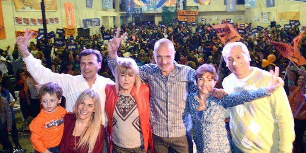 Buzzi y Mac Karthy apoyaron la continuidad  del proyecto nacional de la mano de Scioli