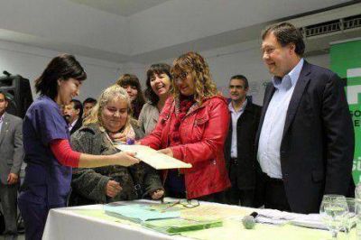 Obras por 17 millones de pesos anunci� el gobernador en la ciudad de Cipolletti