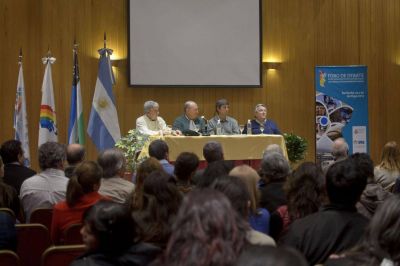 Se debati� en Bariloche iniciativa sobre econom�a solidaria