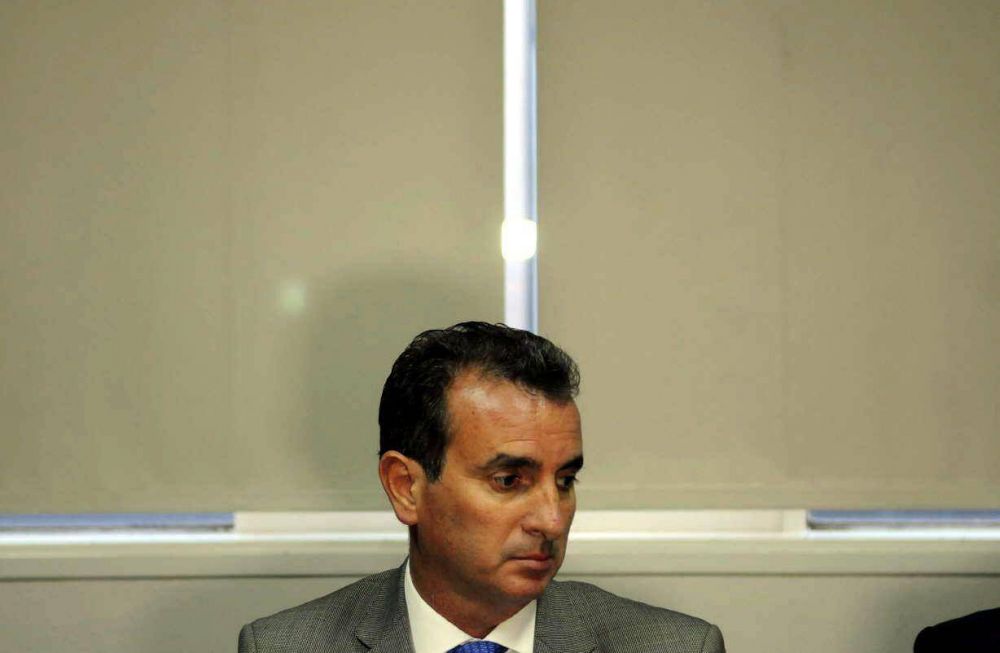 P�rez demora en cumplir una promesa