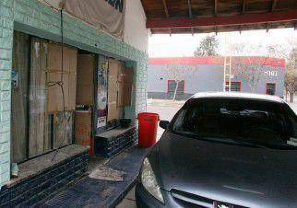 Hartos del descontrol a la noche, piden cerrar un bar 