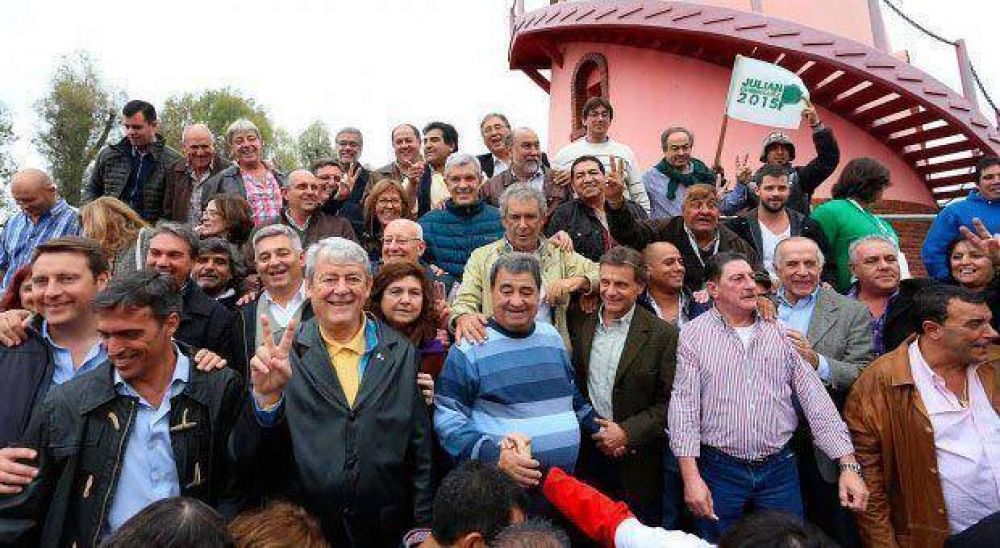 Pulti se mostr con intendentes del FpV que tambin apoyan la candidatura de Julin Domnguez