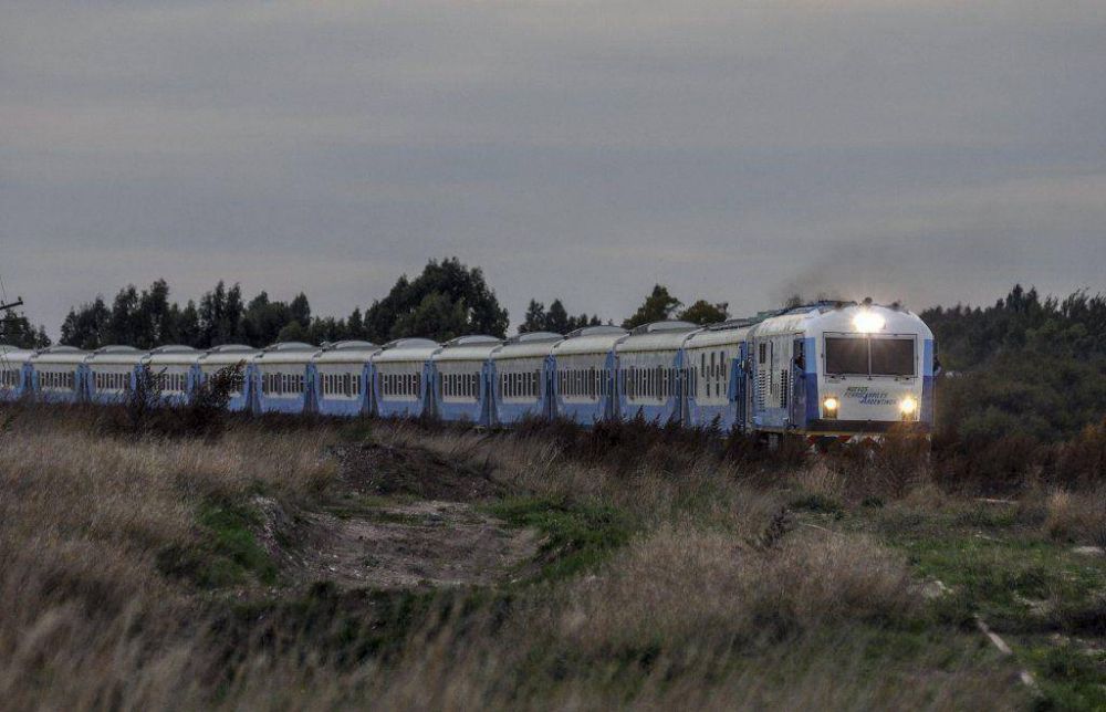 Creen que regreso de los trenes chinos a Bah�a no ser�a permanente por el estado de las v�as