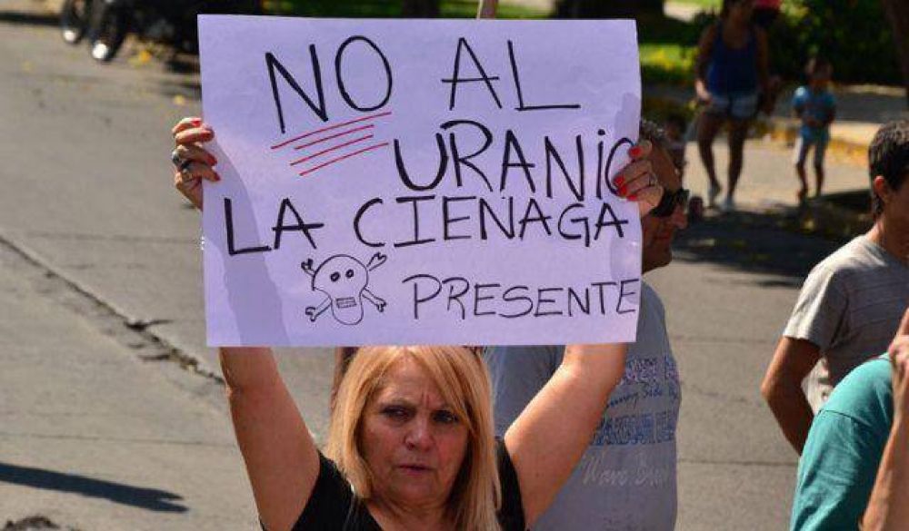 Uranio: quieren formar un Foro
