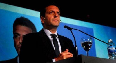 El massismo se cerr� sobre sus intendentes y sell� un alcalde para vice de De Narv�ez