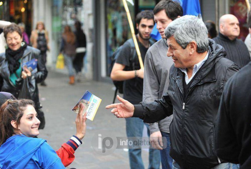 De Gennaro en La Plata: �Salimos a la calle para que el mensaje llegue a nuestro pueblo�