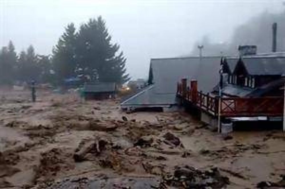 Lluvias intensas y alud en Bariloche: est� cortada la Ruta 40