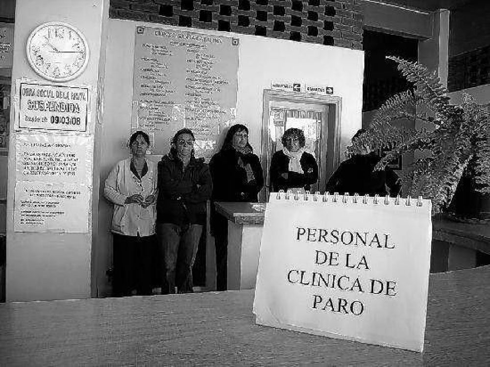 Despu�s de un paro, empleados de una cl�nica de Allen pudieron cobrar  	