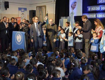 Scioli inaugur� obras en el Colegio Madre Teresa de San Fernando