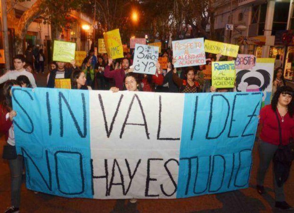 UNViME: nueva marcha a tres semanas del conflicto universitario