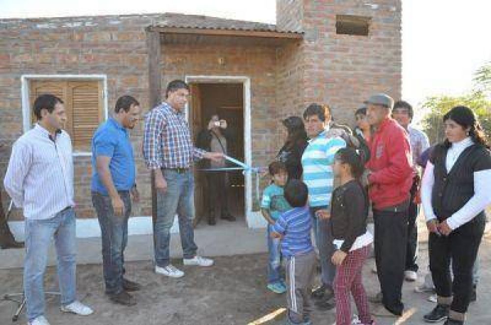 Entregan vivienda social en el Departamento Banda