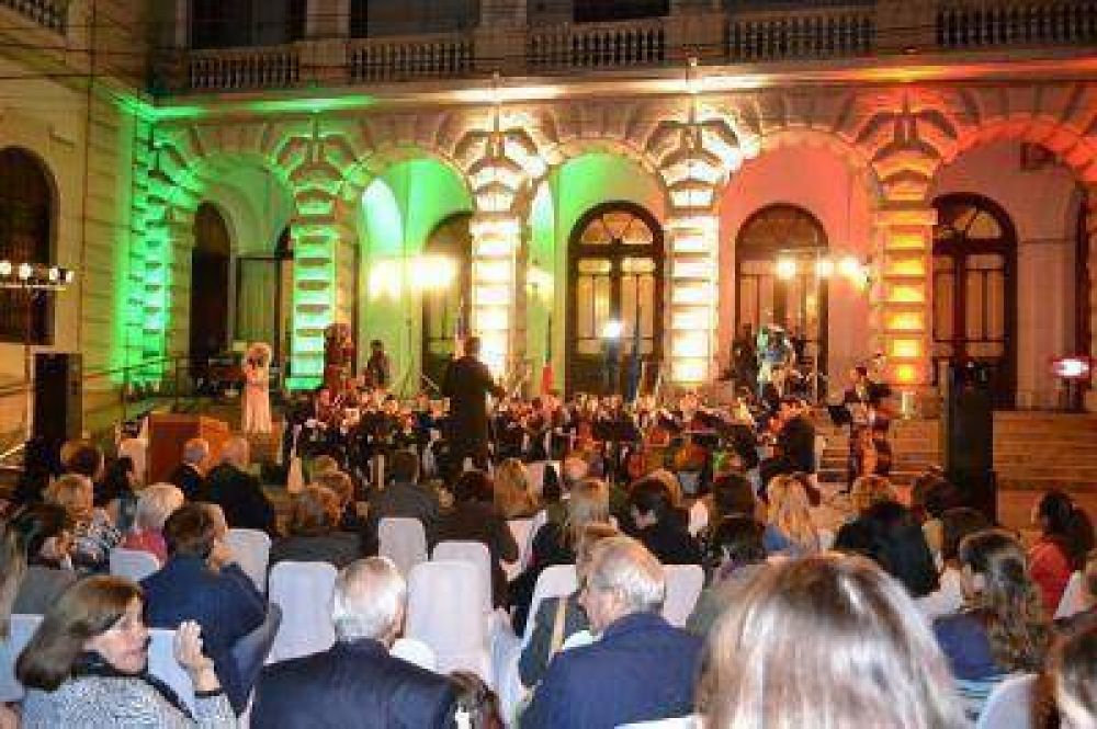Evocaron el 69� aniversario de la Rep�blica de Italia