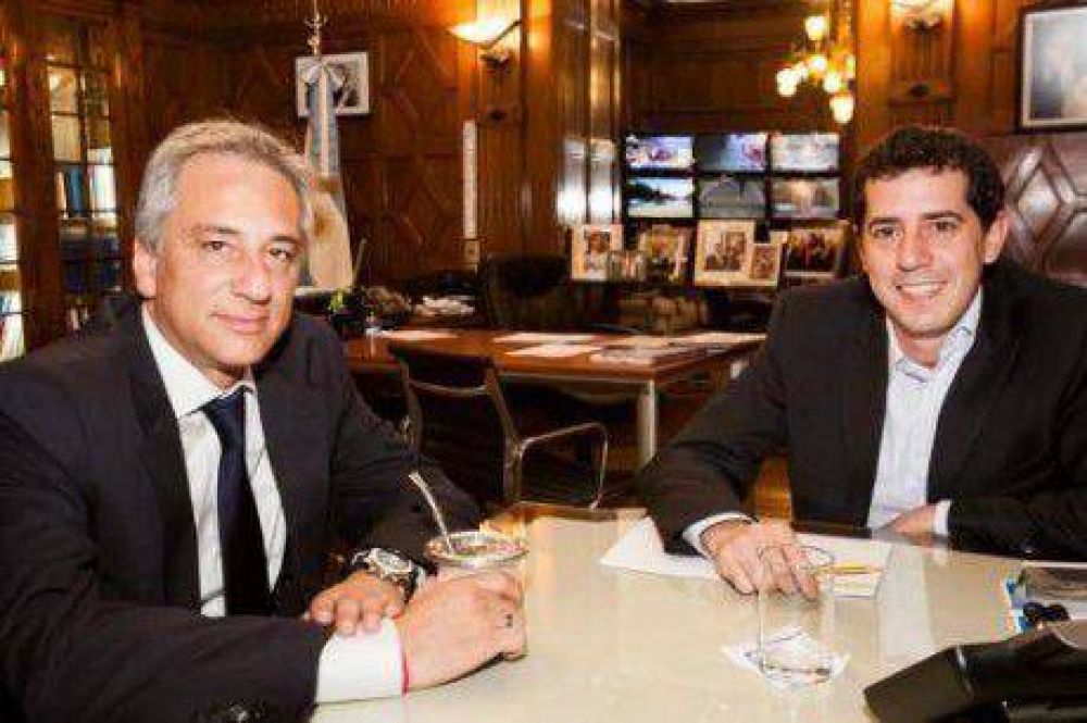 El intendente de Olavarr�a, Jos� Eseverri, formaliz� su vuelta al Frente para la Victoria-PJ