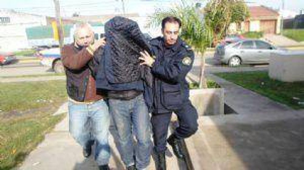 Un aprehendido en Merlo por un robo en Gorostiaga
