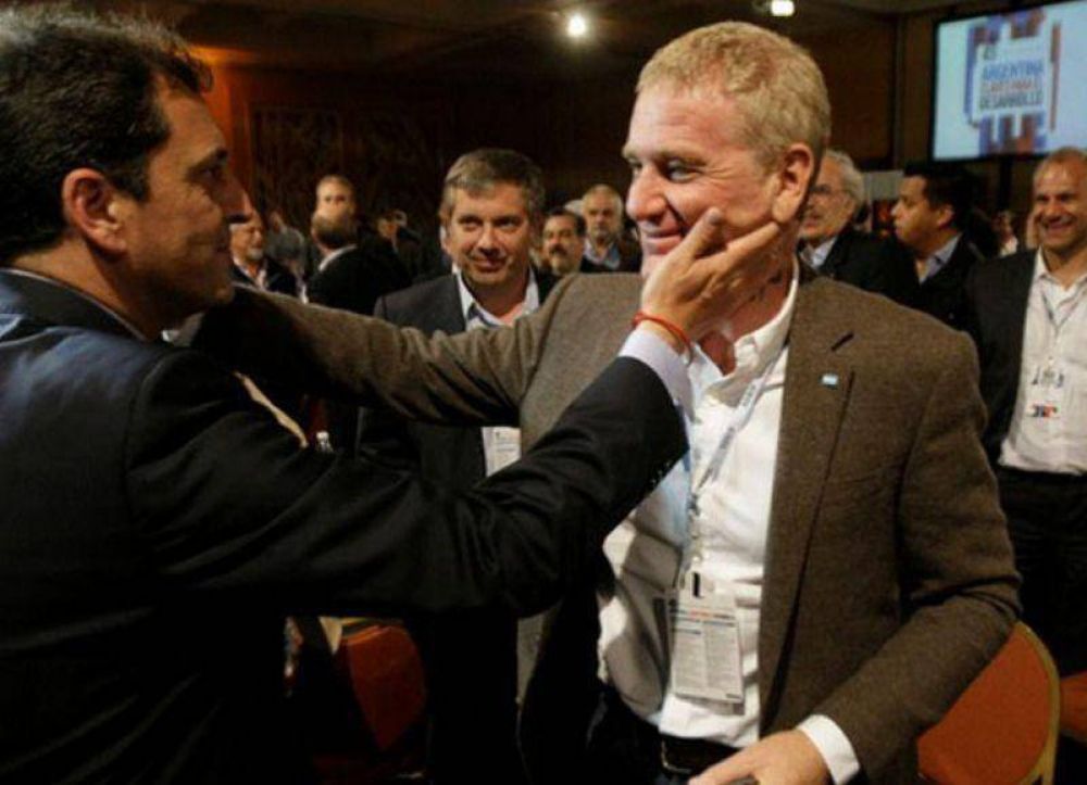 De Narv�ez no concurri� a reuni�n de Massa con intendentes y ya se habla de su pase al PRO