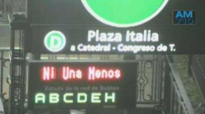 Los subtes tambi�n se sumaron a #NiUnaMenos